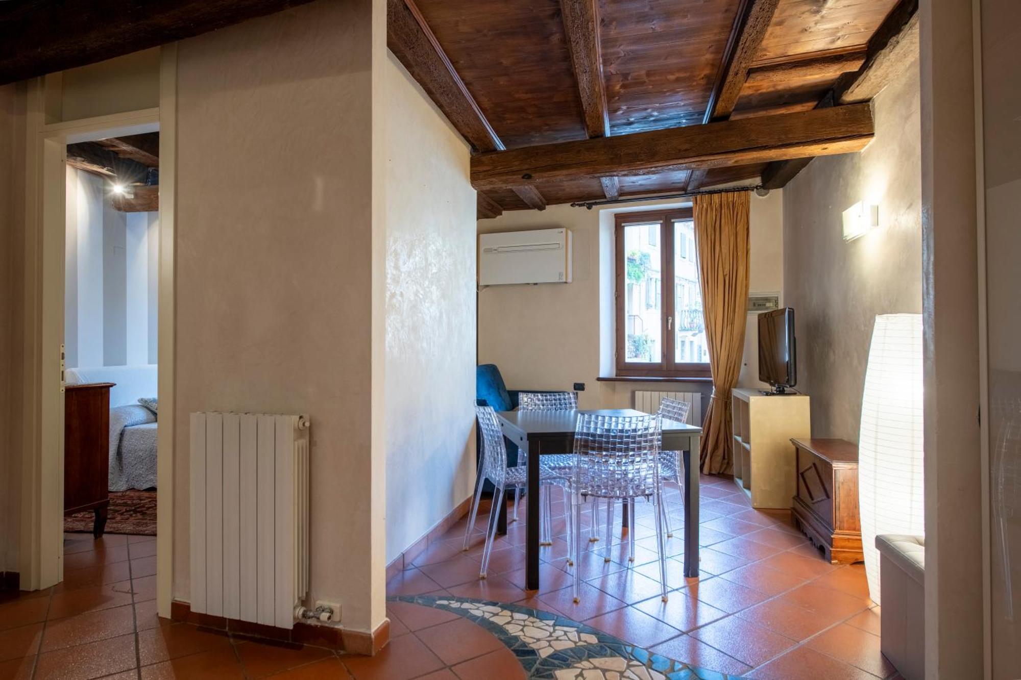 Ai Piedi Del Castello / 4Pl / Apt. Full Vérone Extérieur photo