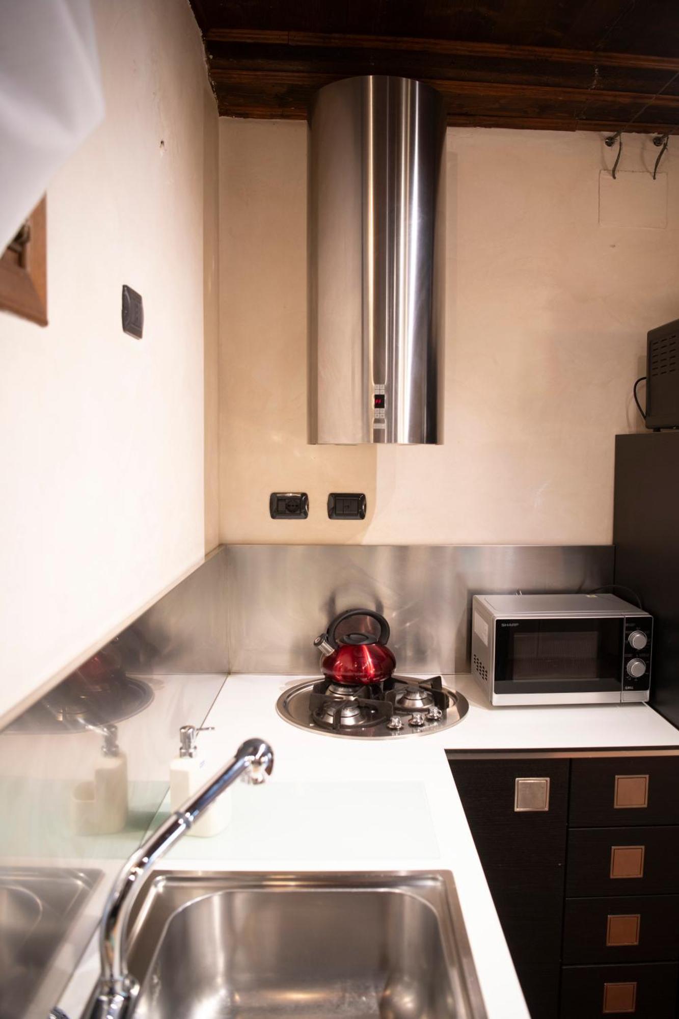 Ai Piedi Del Castello / 4Pl / Apt. Full Vérone Extérieur photo